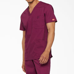"Men's EDS Signature V-Neck Scrub Top"