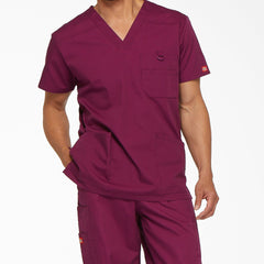 "Men's EDS Signature V-Neck Scrub Top"