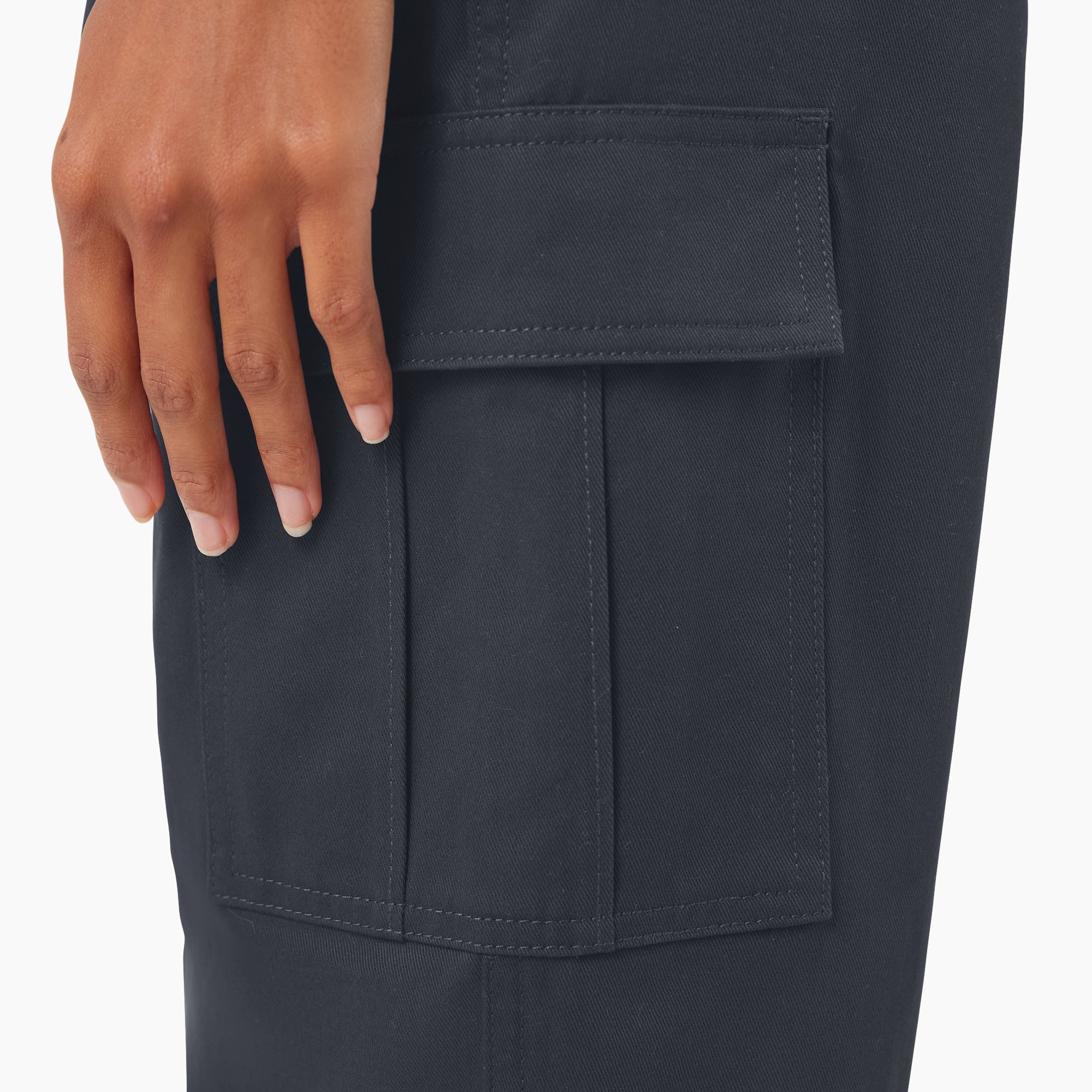 "Women's Relaxed Fit Cargo Pants"