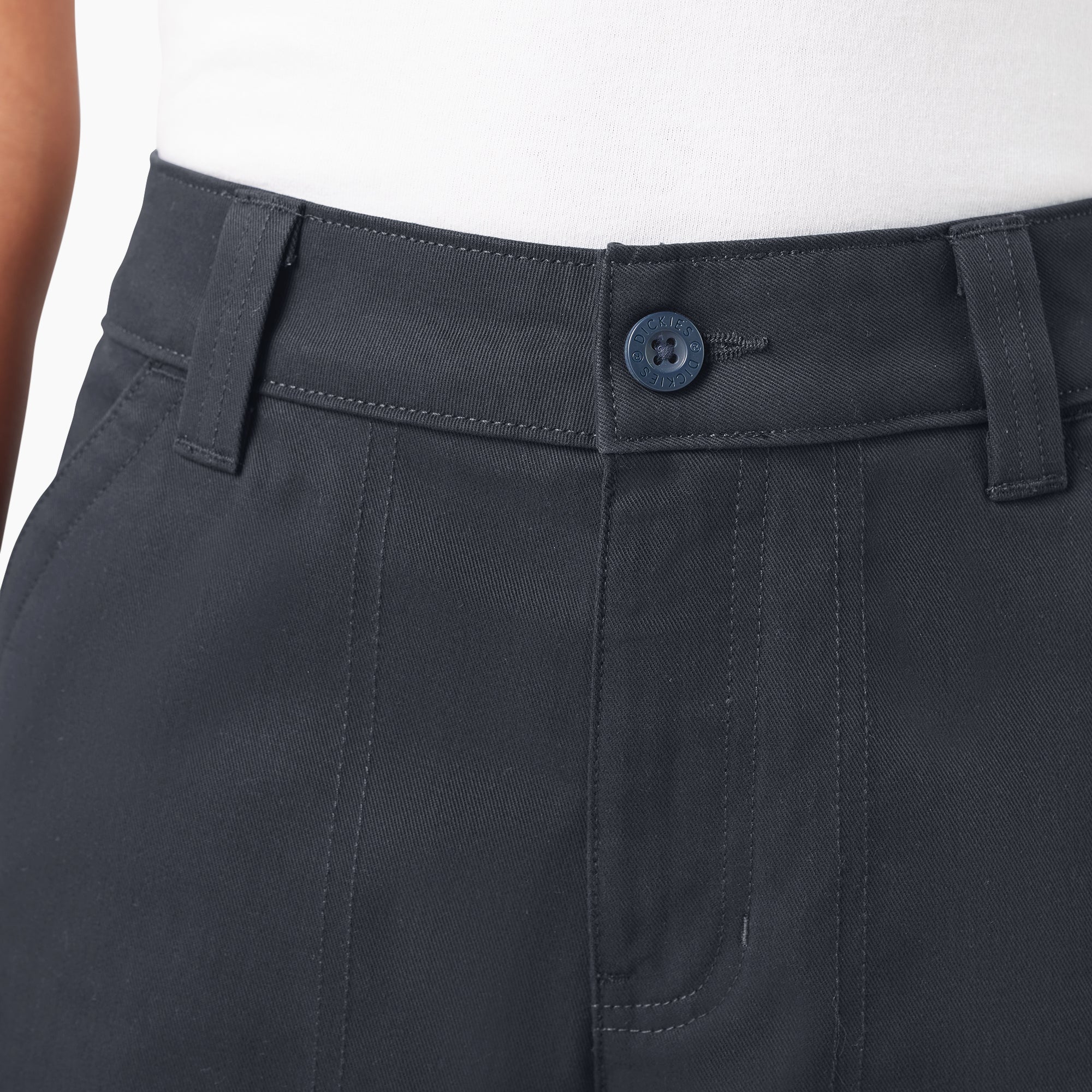 "Women's Relaxed Fit Cargo Pants"