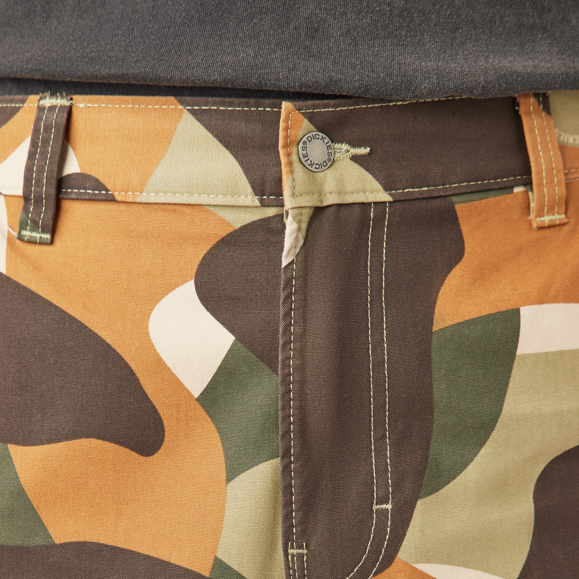 "Camo Print Duck Cargo Pants"