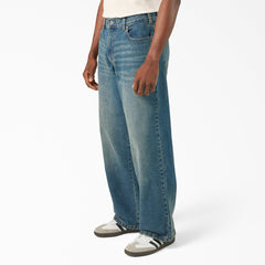 "Hilham Loose Fit Jeans"