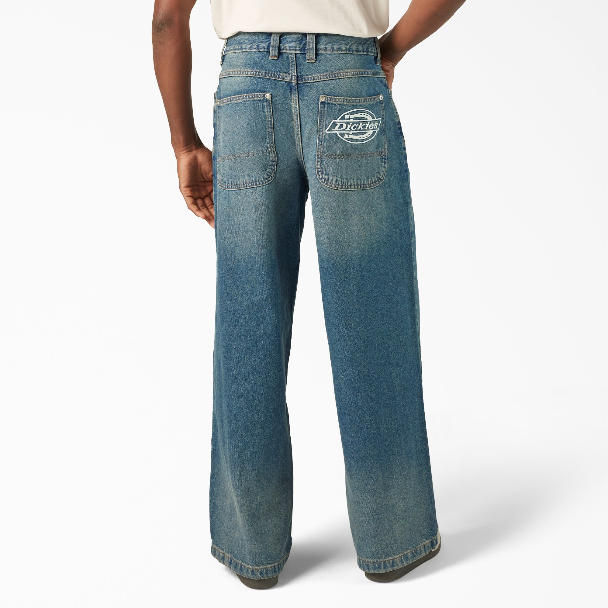 "Hilham Loose Fit Jeans"
