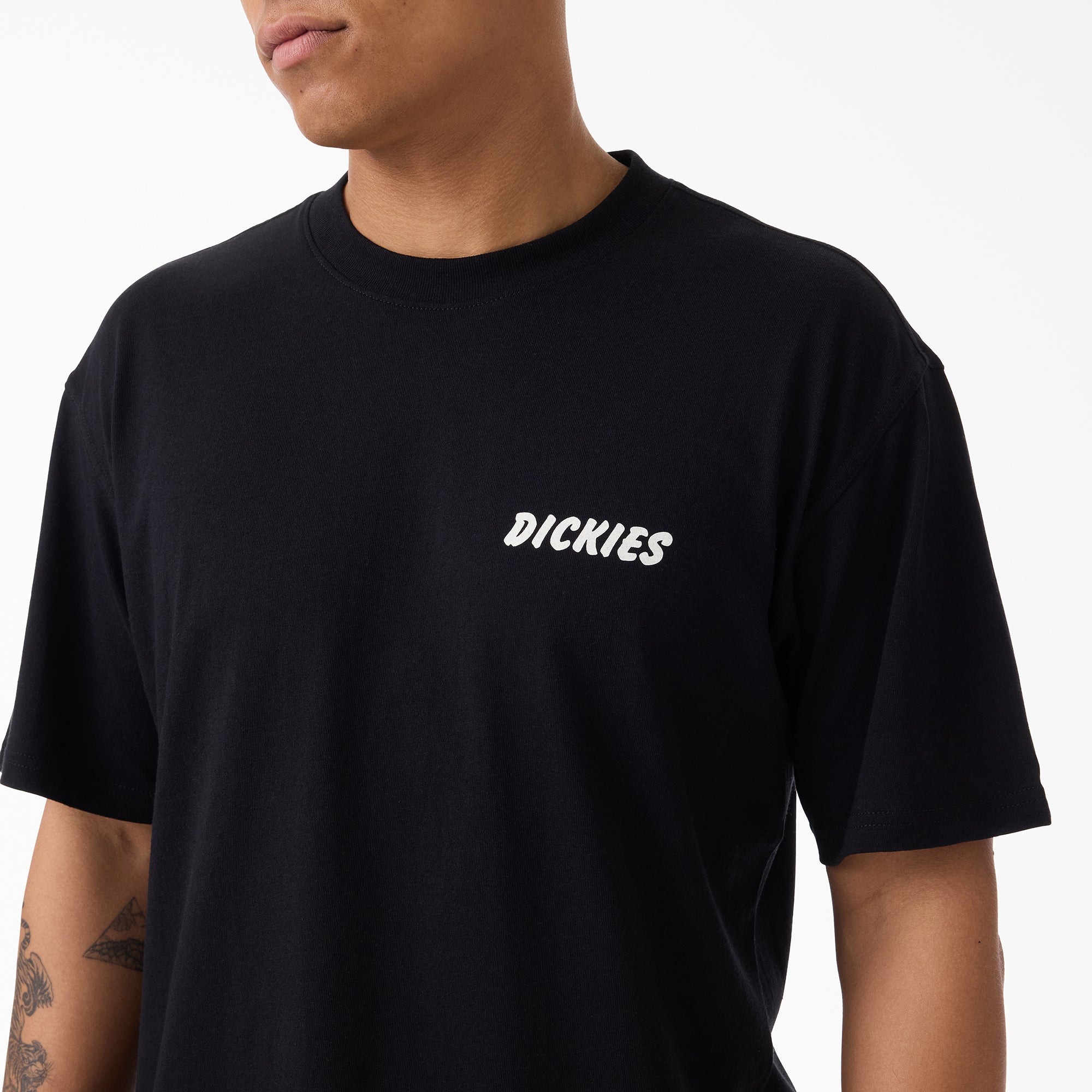 "Dry Ridge Graphic T-Shirt"