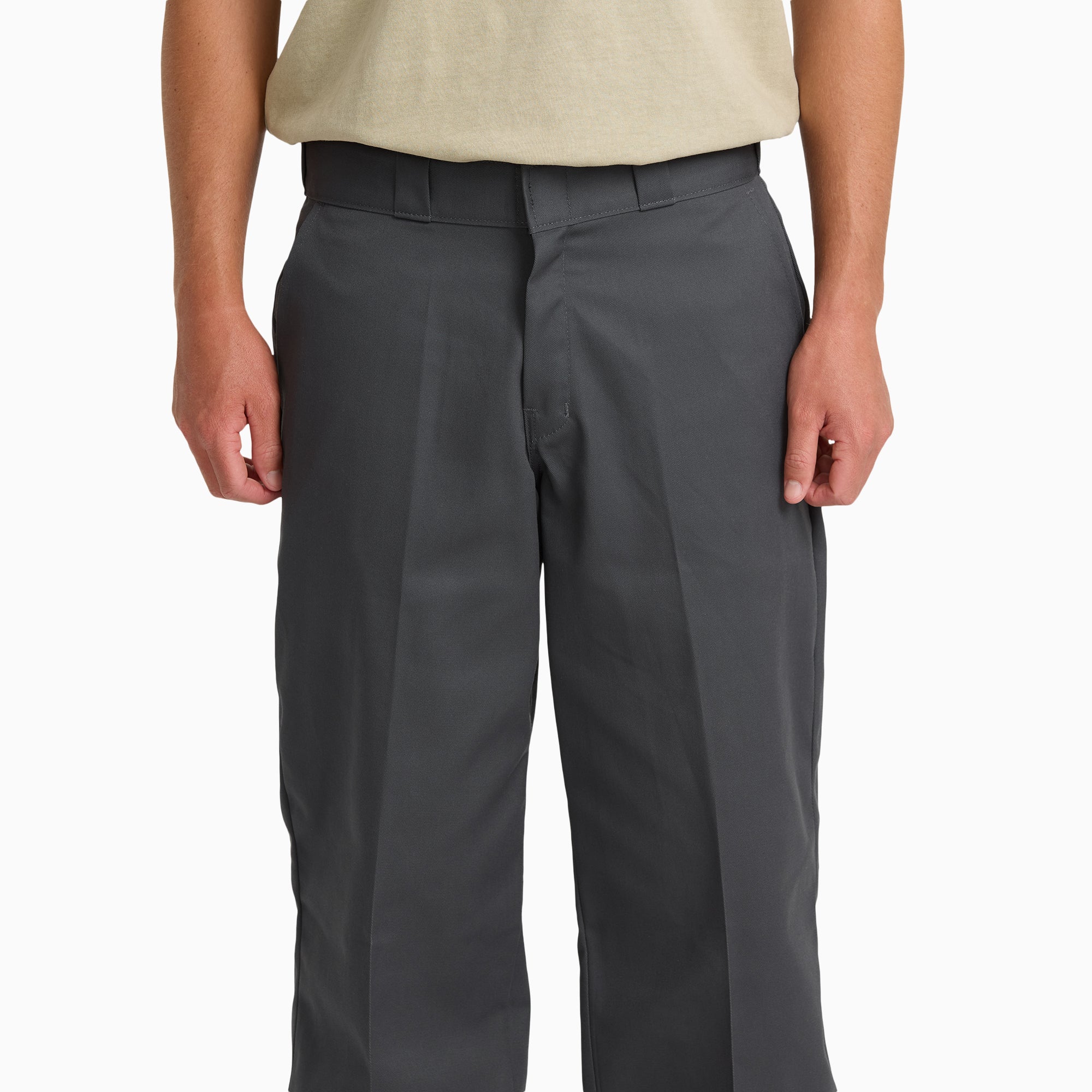 "877 Loose Fit Work Pants"