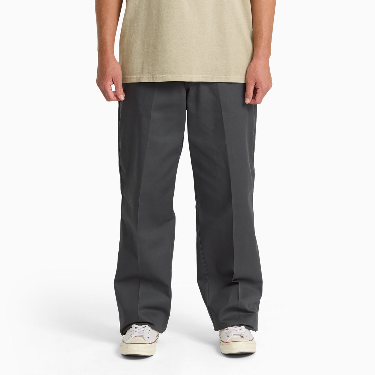 "877 Loose Fit Work Pants"