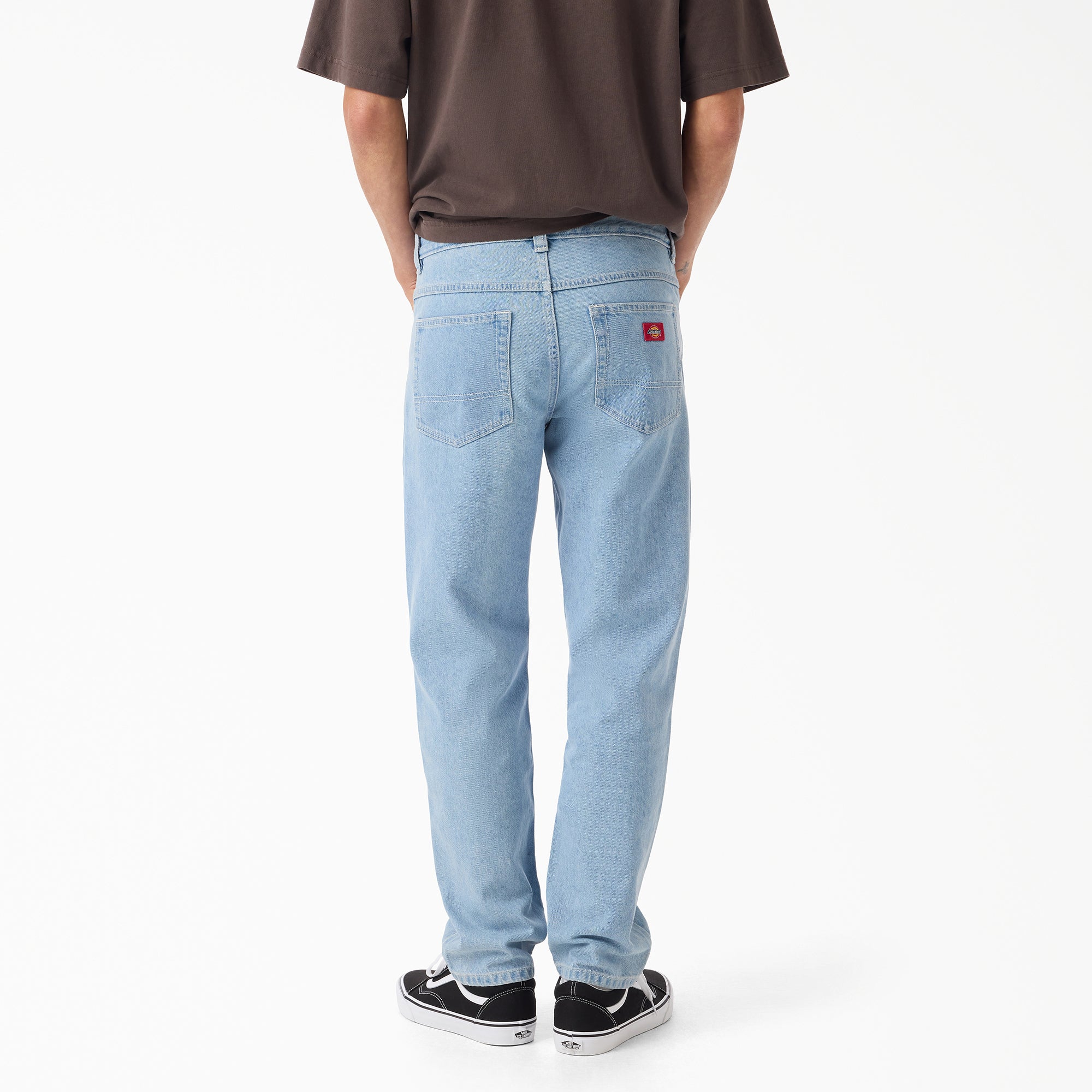 "982 Slim Tapered Jeans"