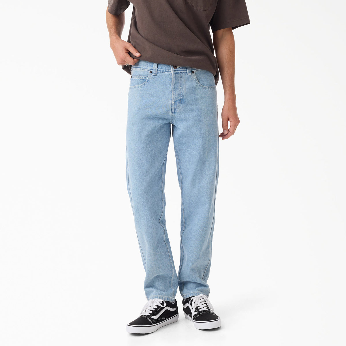 "982 Slim Tapered Jeans"