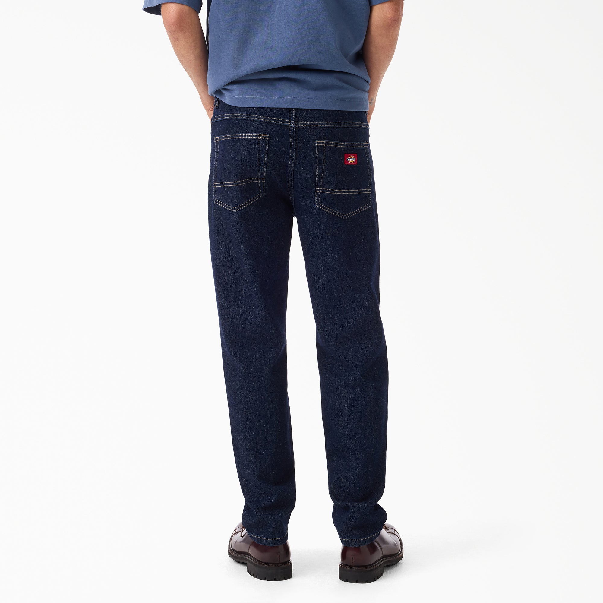 "982 Slim Tapered Jeans"