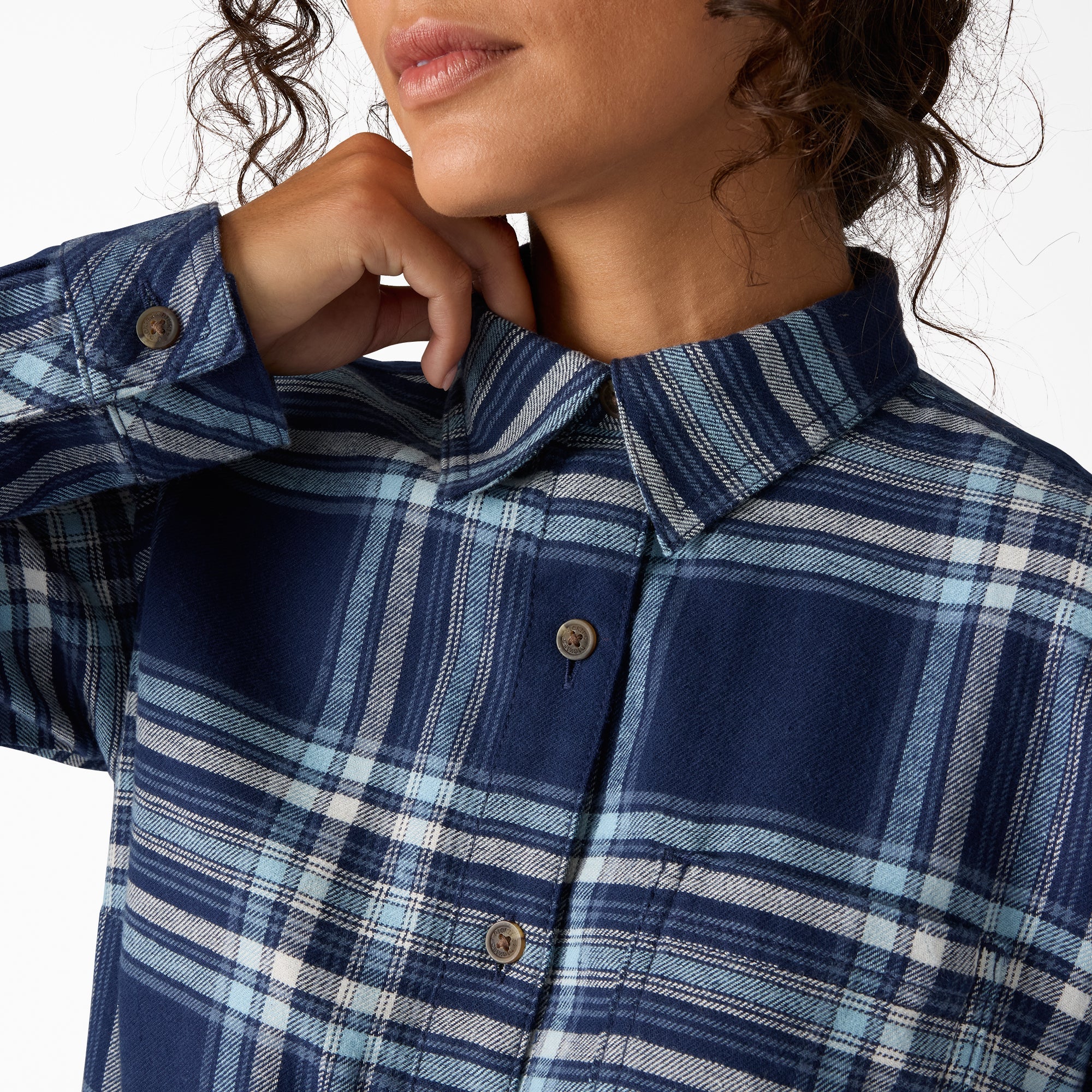 "Women's Plaid Flannel Long Sleeve Shirt"