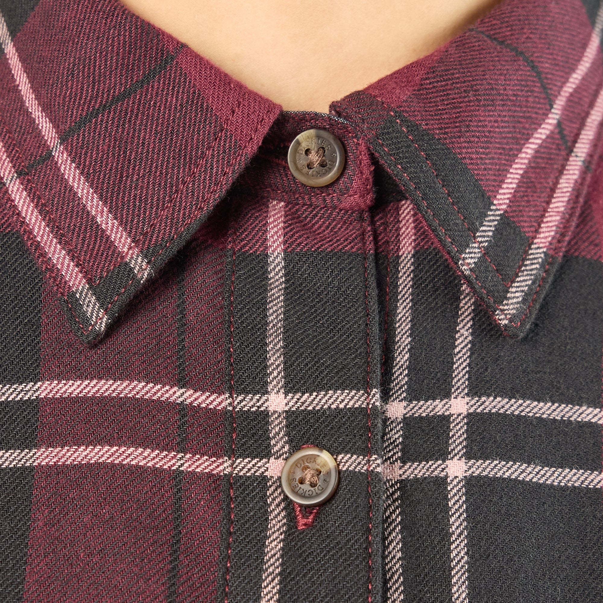 "Women's Plaid Flannel Long Sleeve Shirt"