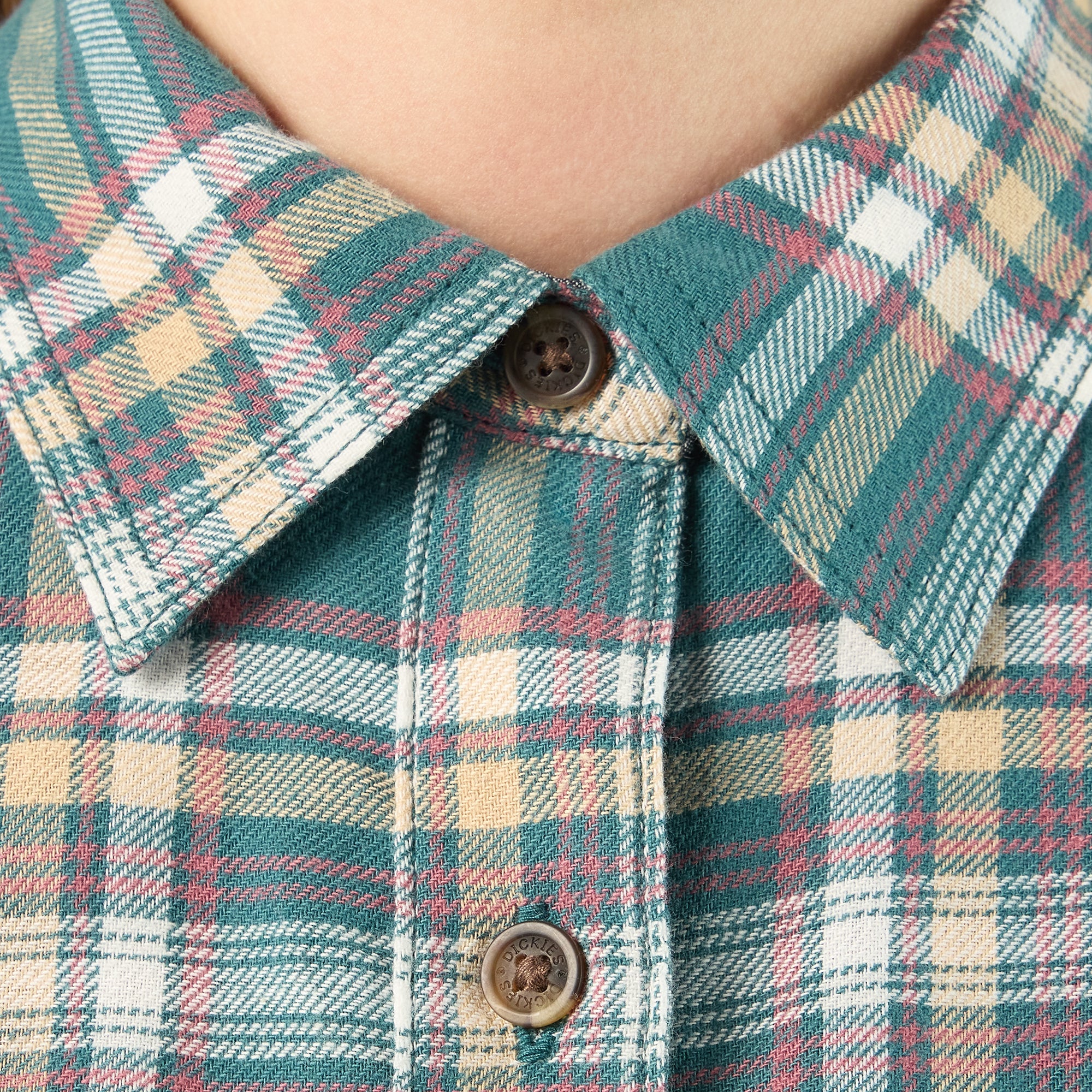 "Women's Plaid Flannel Long Sleeve Shirt"