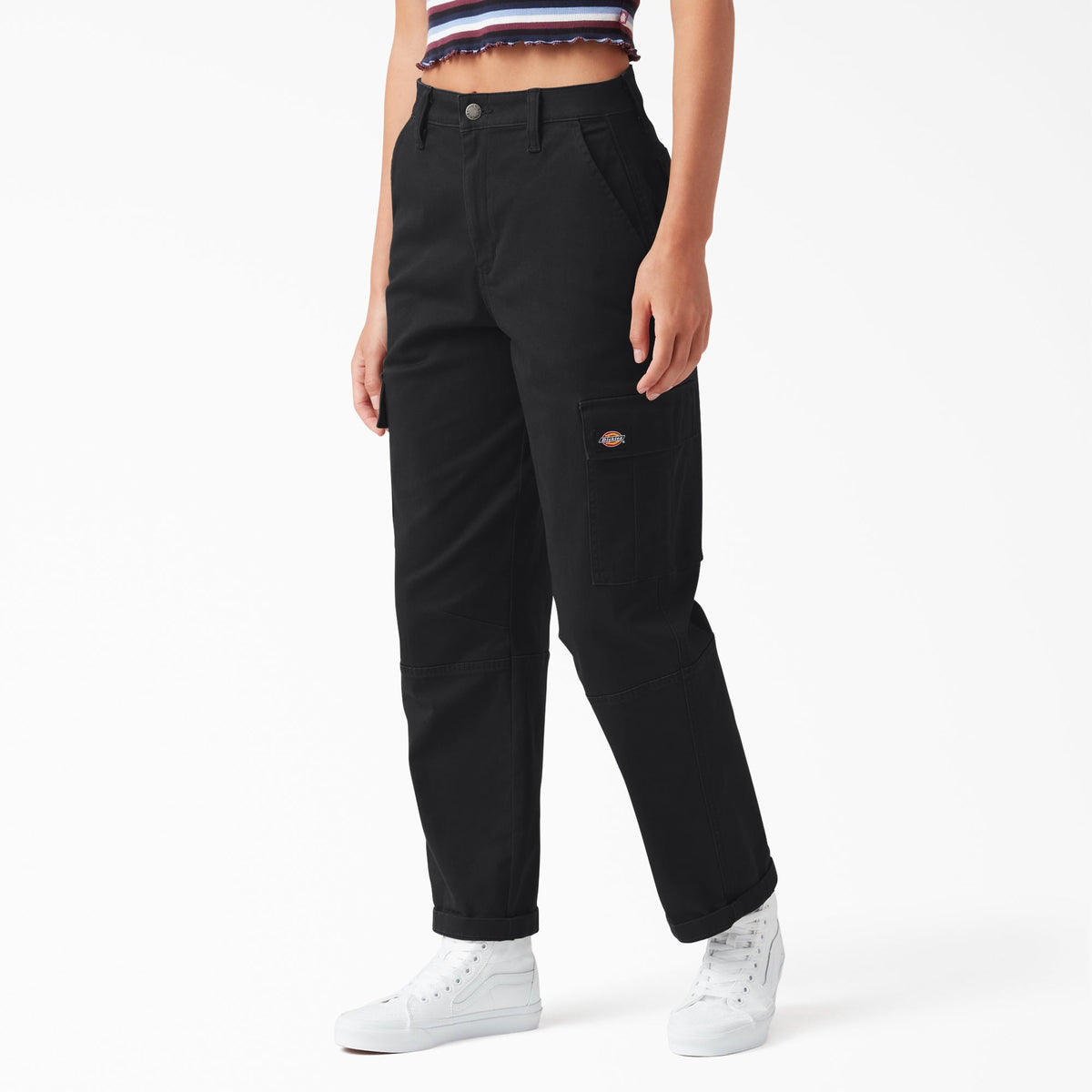 "Women's Relaxed Fit Cropped Cargo Pants"