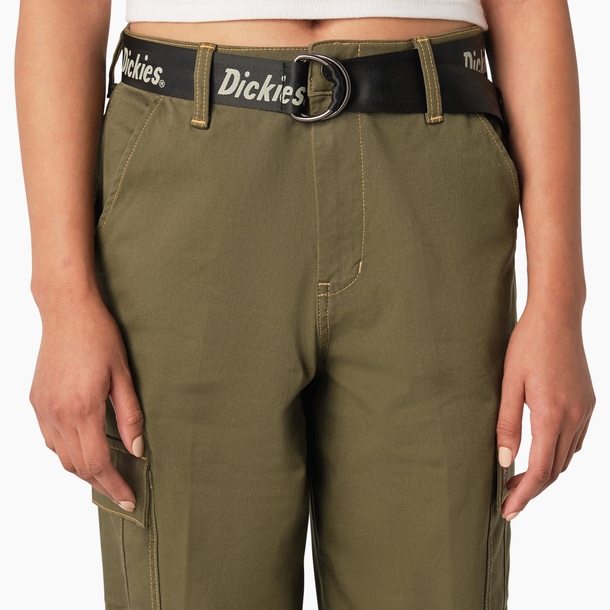 "Women's Relaxed Fit Contrast Stitch Cropped Cargo Pants"