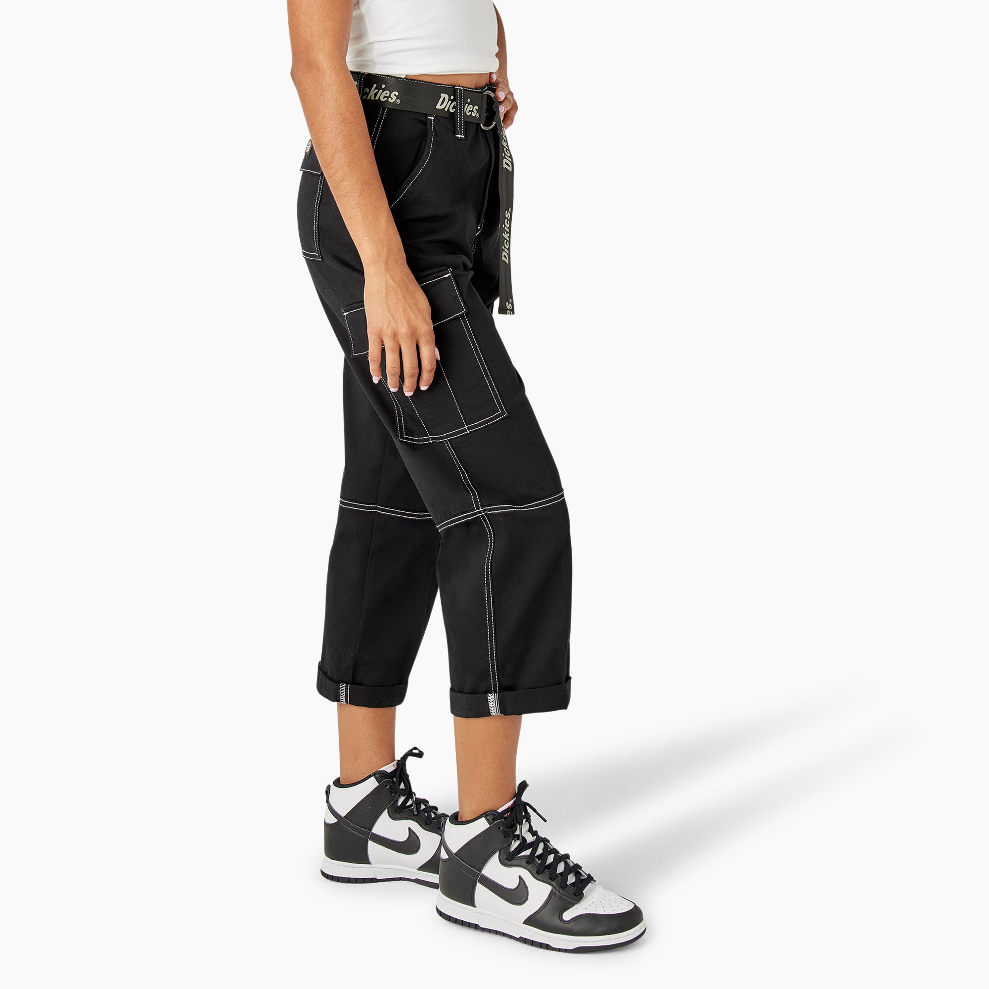 "Women's Relaxed Fit Contrast Stitch Cropped Cargo Pants"