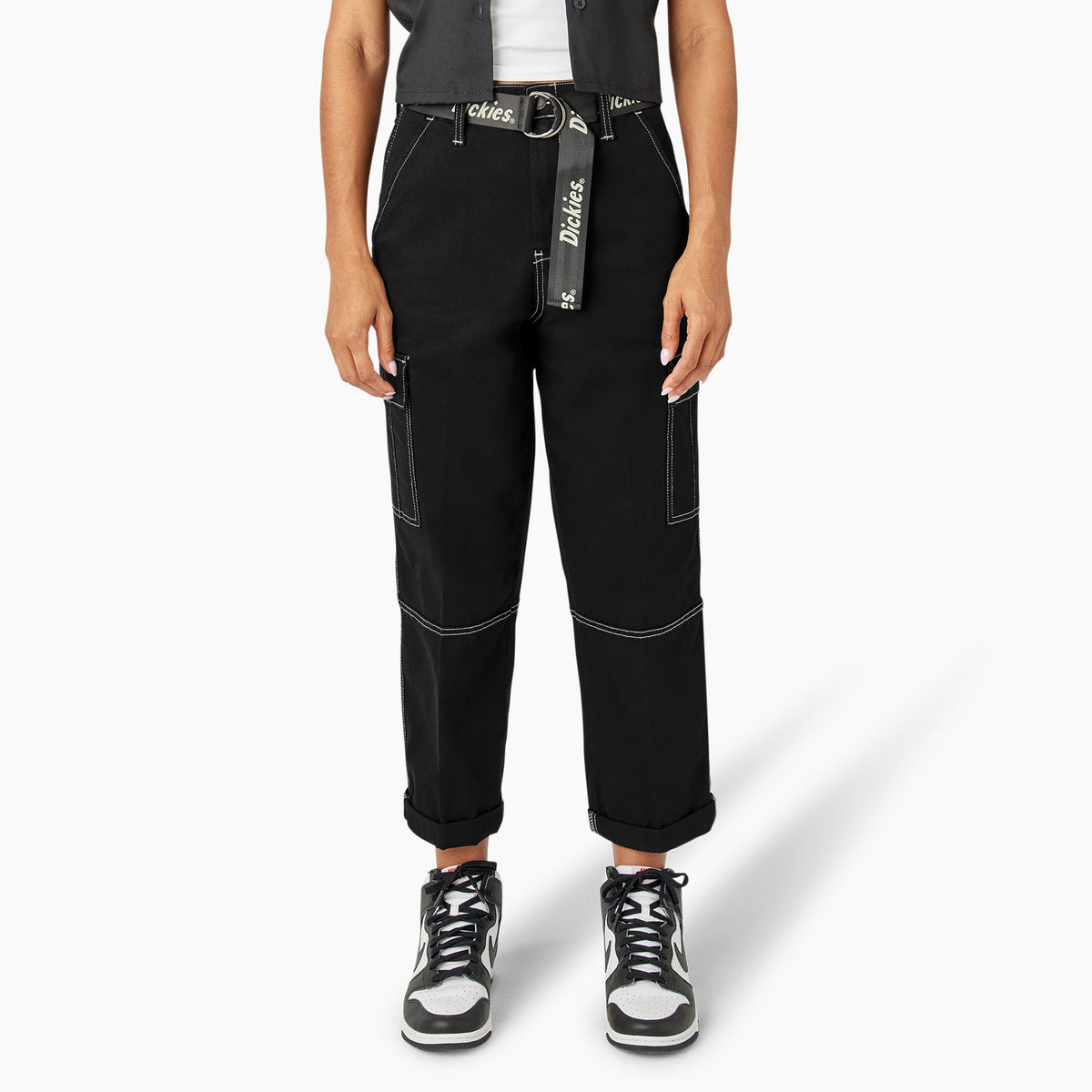 "Women's Relaxed Fit Contrast Stitch Cropped Cargo Pants"