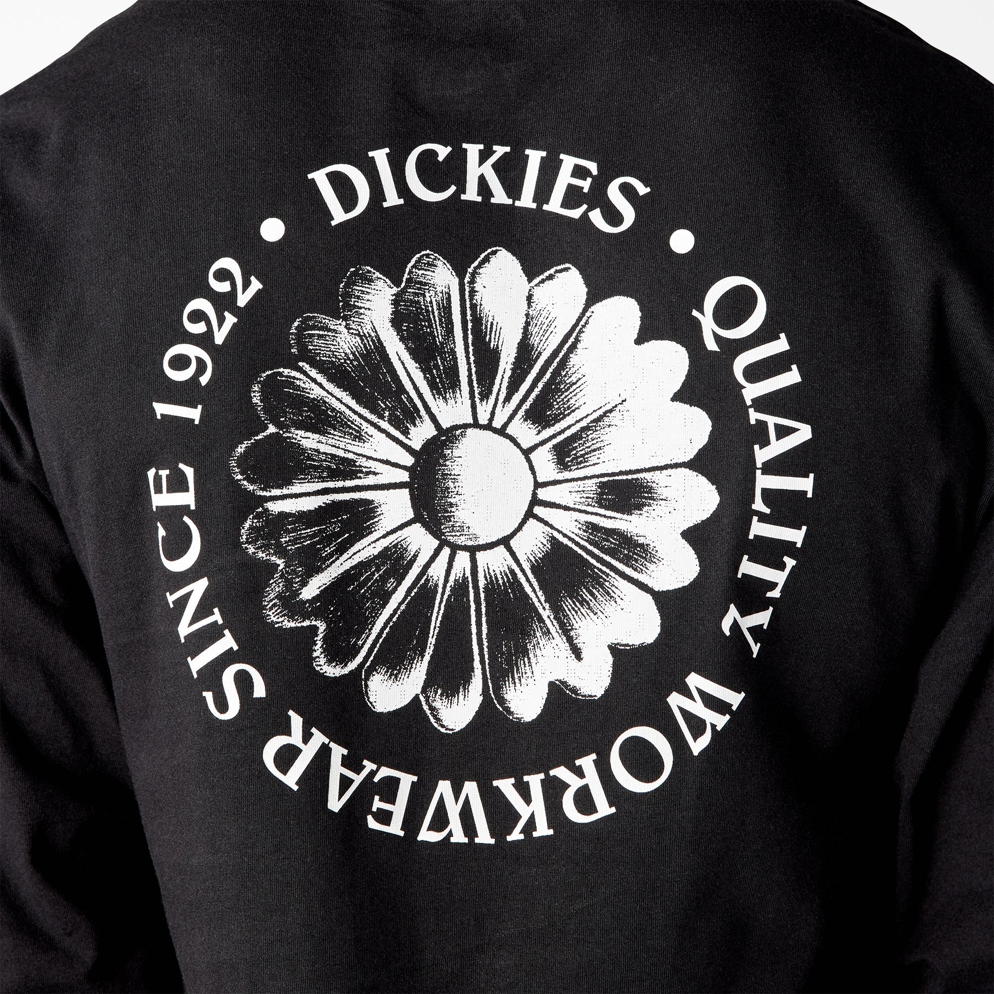 "Garden Plain Graphic Long Sleeve T-Shirt"