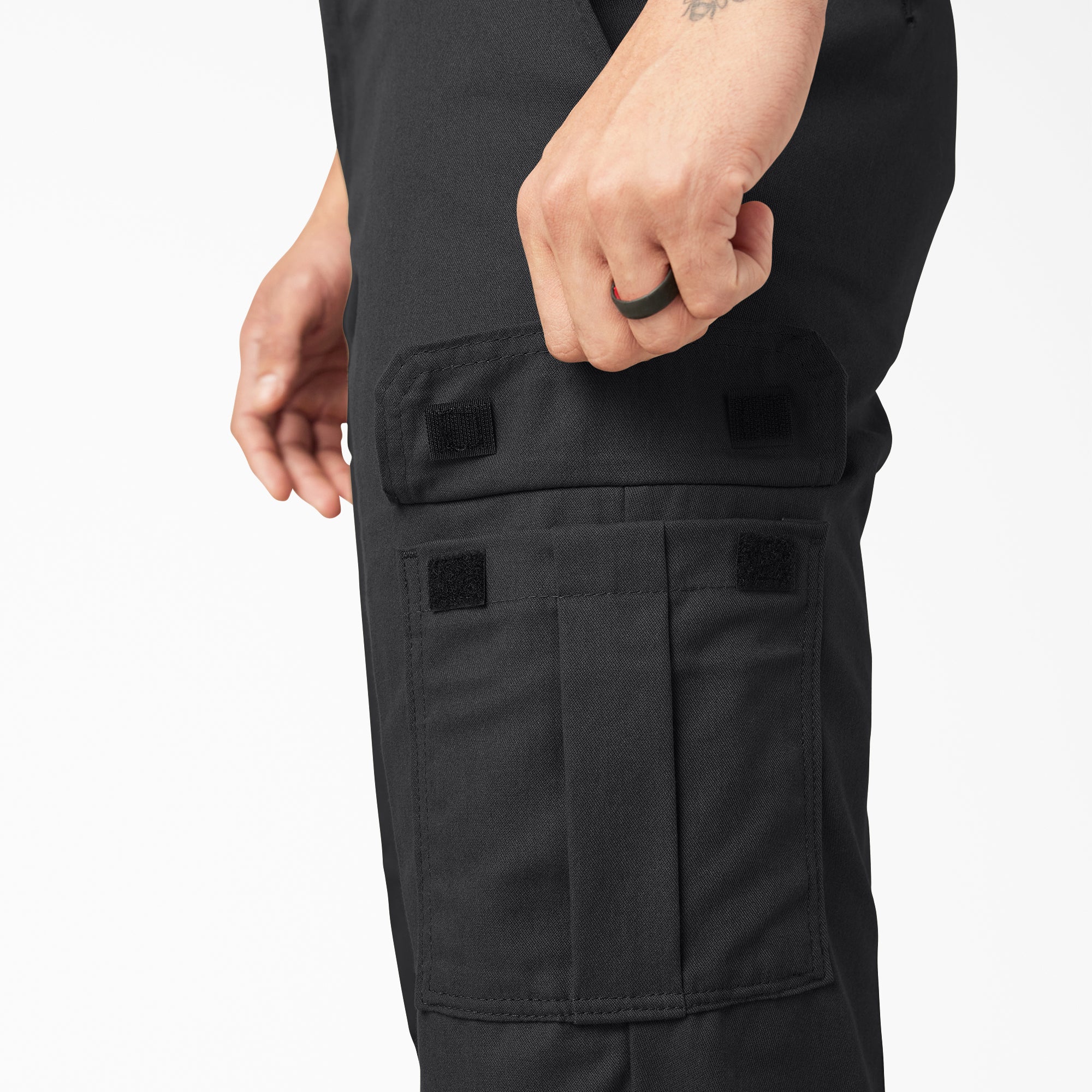 "FLEX Regular Fit Cargo Pants"