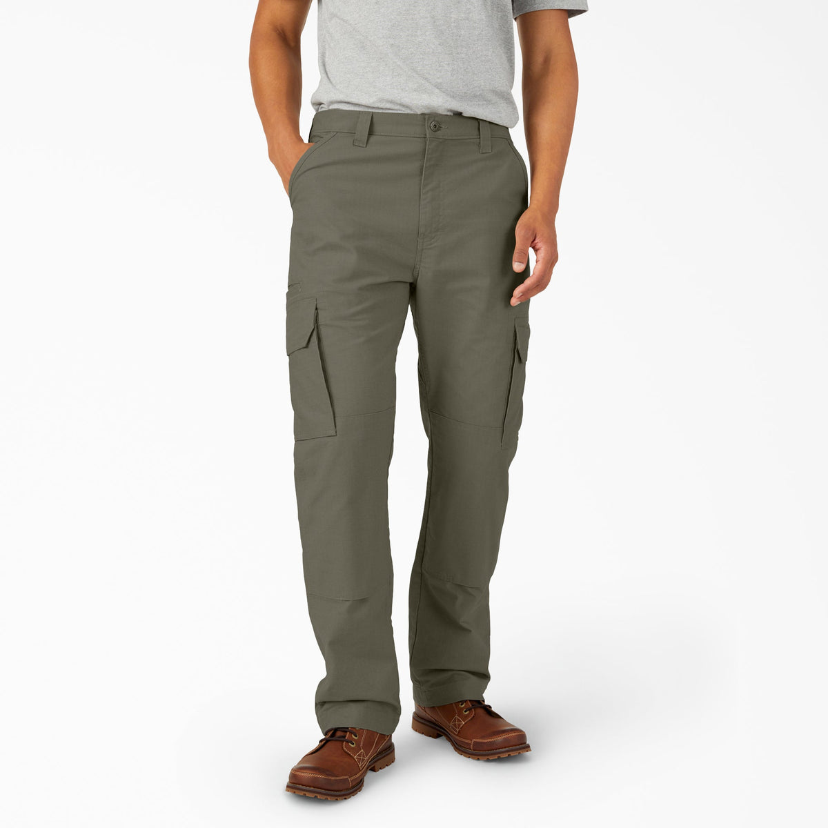 "FLEX DuraTech Relaxed Fit Ripstop Cargo Pants"