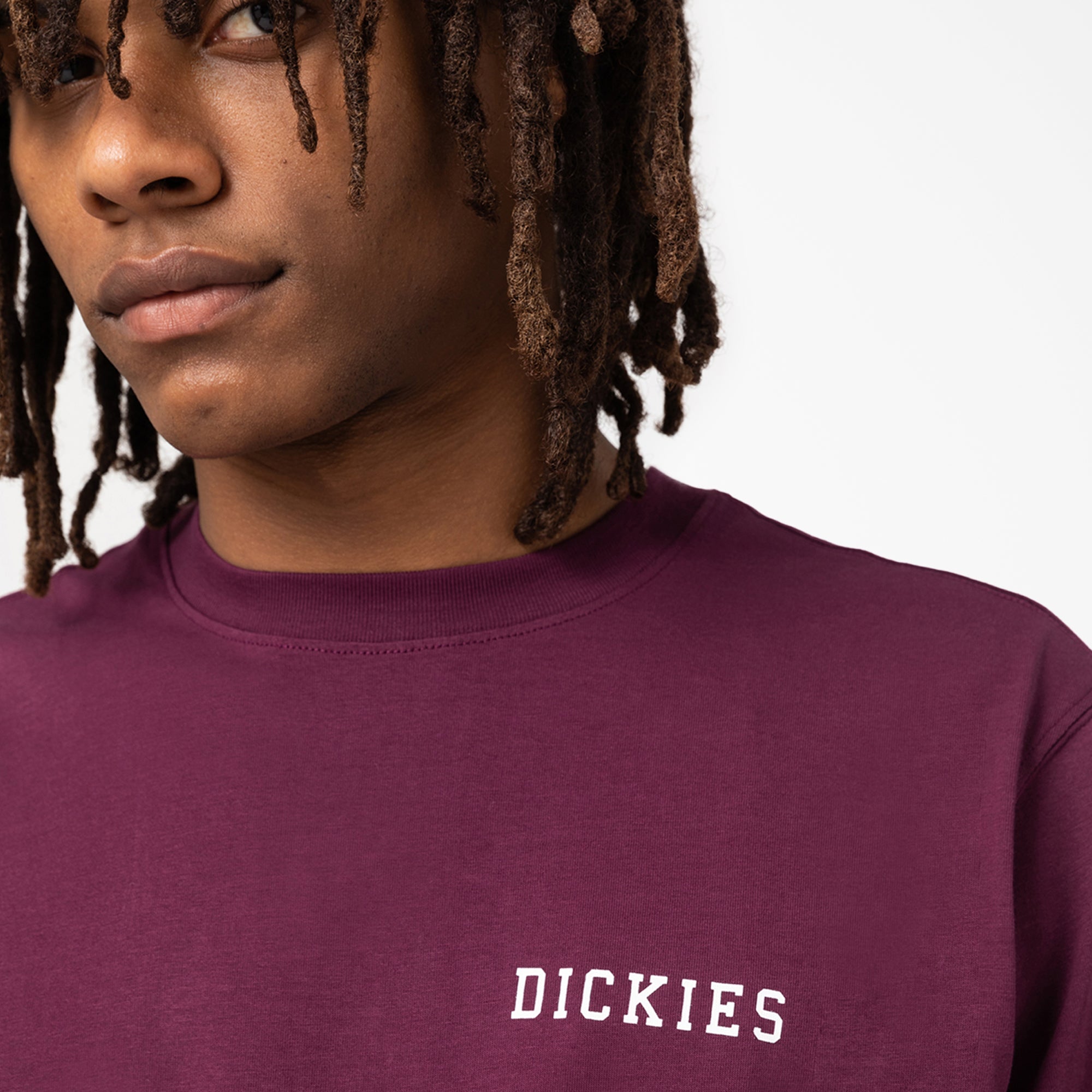 "Cleveland Short Sleeve Graphic T-Shirt"